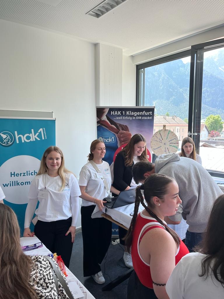 entdecken sie die hausmesse von hak lienz – spannende einblicke, innovative aussteller und vielfältige highlights für alle besucher.