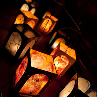 feiern sie martinsfest mit laternenumzügen und gelebter nächstenliebe – ein fest voller licht, gemeinschaft und herzlichkeit.