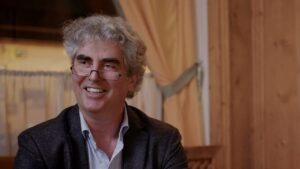 entdecken sie die neujahrskarte des rotary clubs lienz – herzliche grüße und beste wünsche für das neue jahr.