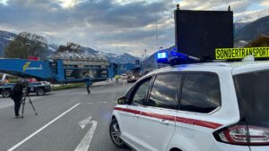 aktuelle informationen zu straßensperren in lienz und matrei. erfahren sie mehr über verkehrseinschränkungen, umleitungen und bauarbeiten in der region.