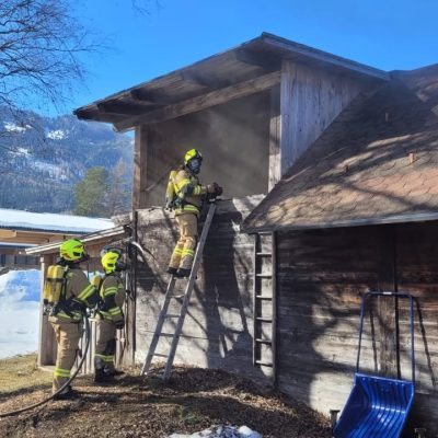 erfahren sie mehr über das erfolgreiche jahr 2025 der freiwilligen feuerwehr dölsach mit beeindruckenden einsätzen, engagierten mitgliedern und bedeutenden erfolgen.