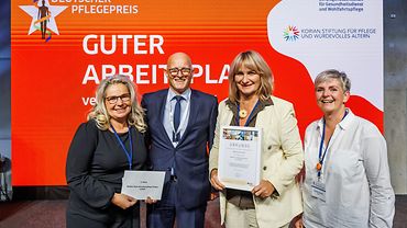 das pflegeheim lienz erhält eine auszeichnung für herausragende gesundheitsförderung am arbeitsplatz, die das wohlbefinden und die sicherheit der mitarbeiter in den mittelpunkt stellt.